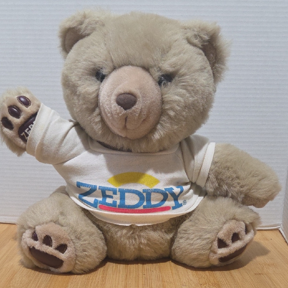 Vintage Plush Zeddy Bear.
